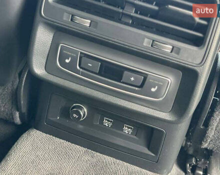 Білий Ауді Q8, об'ємом двигуна 3 л та пробігом 87 тис. км за 41000 $, фото 17 на Automoto.ua