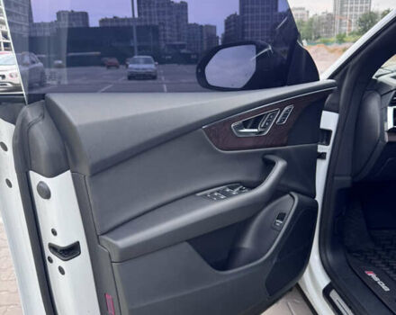 Білий Ауді Q8, об'ємом двигуна 3 л та пробігом 127 тис. км за 58000 $, фото 25 на Automoto.ua
