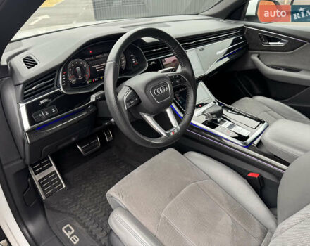 Білий Ауді Q8, об'ємом двигуна 3 л та пробігом 68 тис. км за 55500 $, фото 32 на Automoto.ua