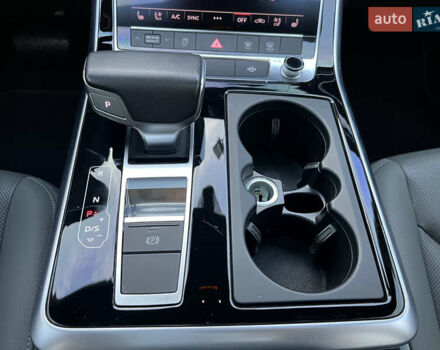 Белый Ауди Q8, объемом двигателя 3 л и пробегом 57 тыс. км за 49000 $, фото 31 на Automoto.ua