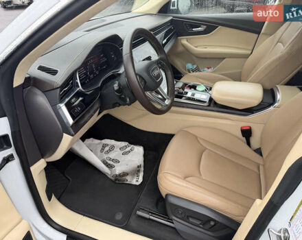 Белый Ауди Q8, объемом двигателя 3 л и пробегом 95 тыс. км за 55000 $, фото 5 на Automoto.ua