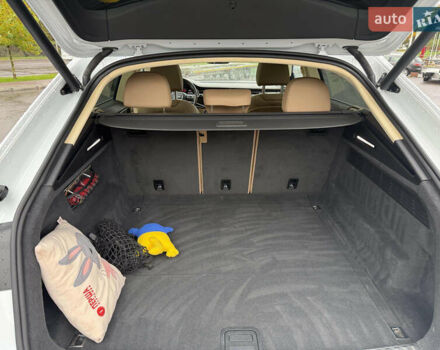 Белый Ауди Q8, объемом двигателя 3 л и пробегом 95 тыс. км за 55000 $, фото 12 на Automoto.ua