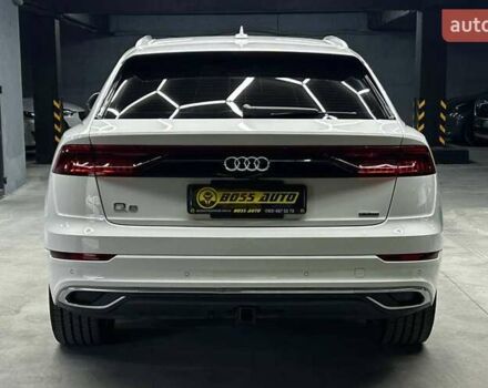 Белый Ауди Q8, объемом двигателя 3 л и пробегом 140 тыс. км за 56000 $, фото 4 на Automoto.ua