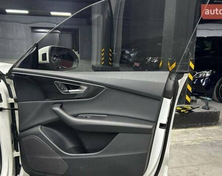 Белый Ауди Q8, объемом двигателя 3 л и пробегом 140 тыс. км за 56000 $, фото 19 на Automoto.ua