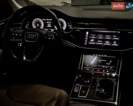 Білий Ауді Q8, об'ємом двигуна 3 л та пробігом 100 тис. км за 41999 $, фото 13 на Automoto.ua