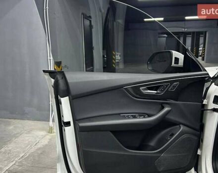 Белый Ауди Q8, объемом двигателя 3 л и пробегом 140 тыс. км за 56000 $, фото 6 на Automoto.ua