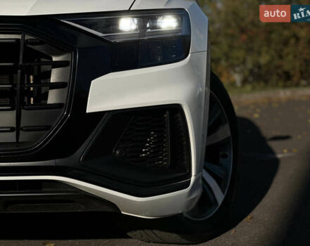 Ауди Q8 2018 в Кривом Роге на Automoto.ua Белый Ауди Q8, объемом двигателя 3 л и пробегом 93 тыс. км за 57999 $, фото 4 на Automoto.ua