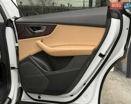 Білий Ауді Q8, об'ємом двигуна 3 л та пробігом 139 тис. км за 48000 $, фото 56 на Automoto.ua
