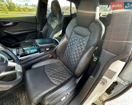 Ауди Q8 2018 в Кривом Роге на Automoto.ua Белый Ауди Q8, объемом двигателя 3 л и пробегом 93 тыс. км за 57999 $, фото 20 на Automoto.ua