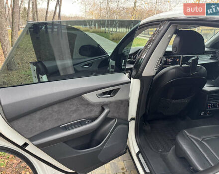 Белый Ауди Q8, объемом двигателя 3 л и пробегом 149 тыс. км за 49500 $, фото 11 на Automoto.ua