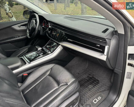 Белый Ауди Q8, объемом двигателя 3 л и пробегом 149 тыс. км за 49500 $, фото 7 на Automoto.ua