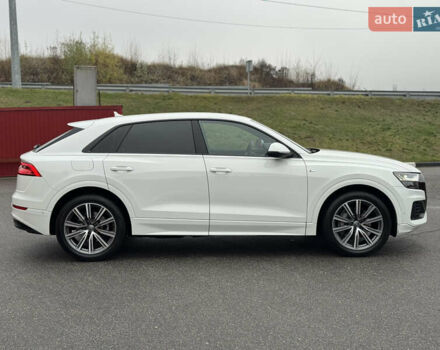Білий Ауді Q8, об'ємом двигуна 3 л та пробігом 68 тис. км за 55500 $, фото 4 на Automoto.ua