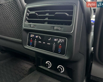 Білий Ауді Q8, об'ємом двигуна 3 л та пробігом 68 тис. км за 55500 $, фото 24 на Automoto.ua