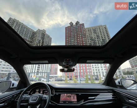 Белый Ауди Q8, объемом двигателя 3 л и пробегом 57 тыс. км за 49000 $, фото 18 на Automoto.ua