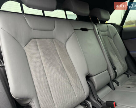 Білий Ауді Q8, об'ємом двигуна 3 л та пробігом 68 тис. км за 55500 $, фото 23 на Automoto.ua