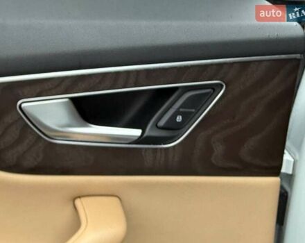 Білий Ауді Q8, об'ємом двигуна 3 л та пробігом 139 тис. км за 48000 $, фото 44 на Automoto.ua