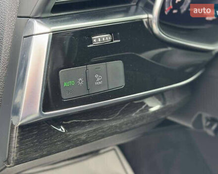 Білий Ауді Q8, об'ємом двигуна 3 л та пробігом 87 тис. км за 41000 $, фото 18 на Automoto.ua