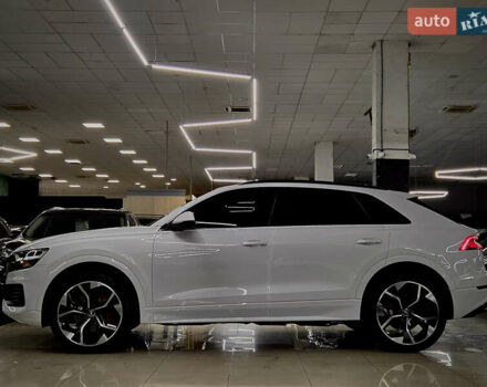 Білий Ауді Q8, об'ємом двигуна 3 л та пробігом 100 тис. км за 41999 $, фото 1 на Automoto.ua