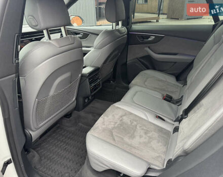 Білий Ауді Q8, об'ємом двигуна 3 л та пробігом 68 тис. км за 55500 $, фото 30 на Automoto.ua