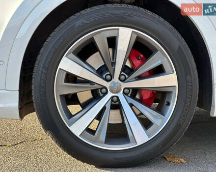 Ауди Q8 2018 в Кривом Роге на Automoto.ua Белый Ауди Q8, объемом двигателя 3 л и пробегом 93 тыс. км за 57999 $, фото 17 на Automoto.ua