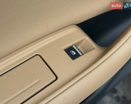 Білий Ауді Q8, об'ємом двигуна 3 л та пробігом 139 тис. км за 48000 $, фото 43 на Automoto.ua