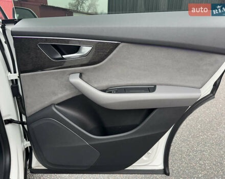 Білий Ауді Q8, об'ємом двигуна 3 л та пробігом 68 тис. км за 55500 $, фото 25 на Automoto.ua