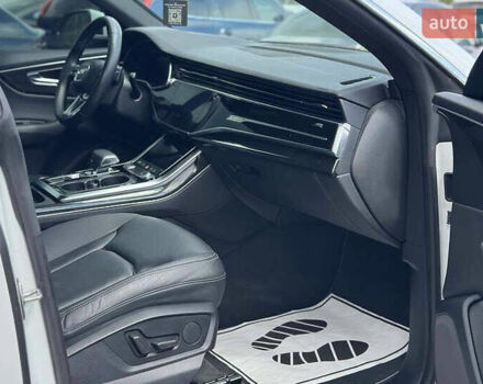 Білий Ауді Q8, об'ємом двигуна 3 л та пробігом 87 тис. км за 41000 $, фото 16 на Automoto.ua