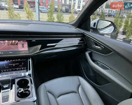 Белый Ауди Q8, объемом двигателя 3 л и пробегом 57 тыс. км за 49000 $, фото 30 на Automoto.ua