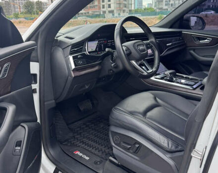 Білий Ауді Q8, об'ємом двигуна 3 л та пробігом 127 тис. км за 58000 $, фото 26 на Automoto.ua