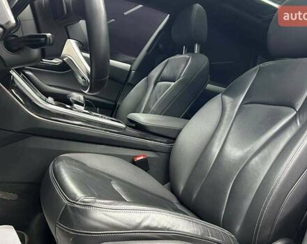 Білий Ауді Q8, об'ємом двигуна 3 л та пробігом 125 тис. км за 52500 $, фото 9 на Automoto.ua