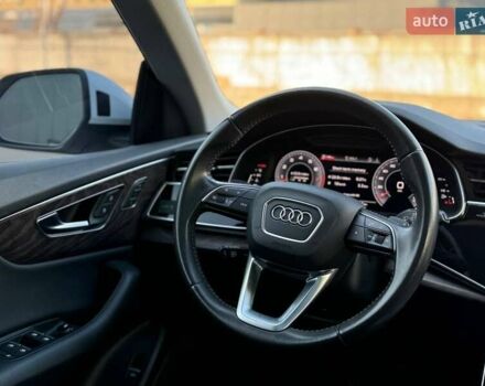 Белый Ауди Q8, объемом двигателя 3 л и пробегом 95 тыс. км за 46700 $, фото 48 на Automoto.ua