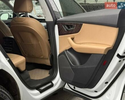 Білий Ауді Q8, об'ємом двигуна 3 л та пробігом 139 тис. км за 48000 $, фото 55 на Automoto.ua