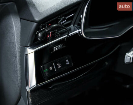 Белый Ауди Q8, объемом двигателя 3 л и пробегом 60 тыс. км за 62300 $, фото 15 на Automoto.ua