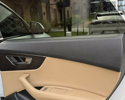 Белый Ауди Q8, объемом двигателя 0 л и пробегом 99 тыс. км за 59800 $, фото 9 на Automoto.ua