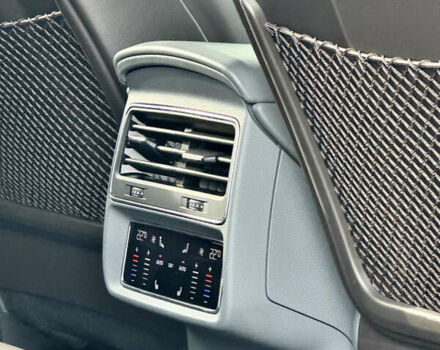 Білий Ауді Q8, об'ємом двигуна 3 л та пробігом 108 тис. км за 54999 $, фото 35 на Automoto.ua