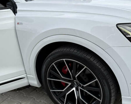 Белый Ауди Q8, объемом двигателя 0 л и пробегом 99 тыс. км за 59800 $, фото 20 на Automoto.ua