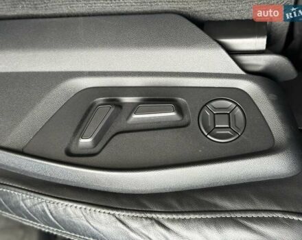 Ауді Q8 2019 у Києві на Automoto.ua Білий Ауді Q8, об'ємом двигуна 3 л та пробігом 60 тис. км за 64990 $, фото 18 на Automoto.ua