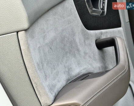 Білий Ауді Q8, об'ємом двигуна 3 л та пробігом 108 тис. км за 54999 $, фото 28 на Automoto.ua