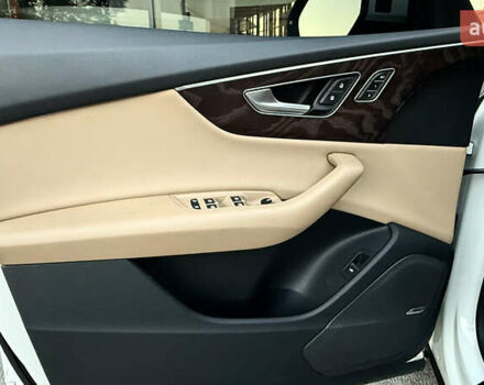 Білий Ауді Q8, об'ємом двигуна 3 л та пробігом 122 тис. км за 49999 $, фото 42 на Automoto.ua