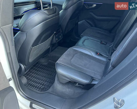 Белый Ауди Q8, объемом двигателя 2.97 л и пробегом 213 тыс. км за 54200 $, фото 17 на Automoto.ua