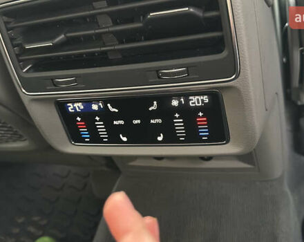 Белый Ауди Q8, объемом двигателя 2.97 л и пробегом 50 тыс. км за 49999 $, фото 10 на Automoto.ua