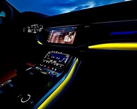 Білий Ауді Q8, об'ємом двигуна 2.97 л та пробігом 169 тис. км за 69000 $, фото 18 на Automoto.ua