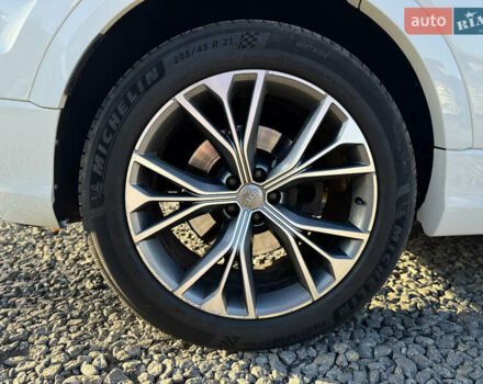 Білий Ауді Q8, об'ємом двигуна 2.97 л та пробігом 214 тис. км за 54000 $, фото 14 на Automoto.ua