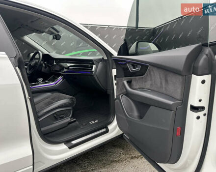 Білий Ауді Q8, об'ємом двигуна 2.97 л та пробігом 73 тис. км за 55000 $, фото 18 на Automoto.ua