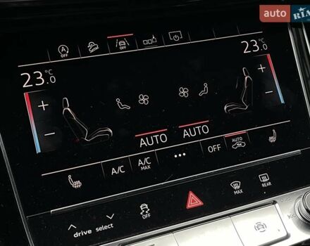 Ауді Q8 2019 у Києві на Automoto.ua Білий Ауді Q8, об'ємом двигуна 3 л та пробігом 60 тис. км за 64990 $, фото 40 на Automoto.ua