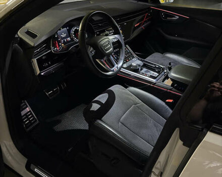 Белый Ауди Q8, объемом двигателя 3 л и пробегом 88 тыс. км за 55000 $, фото 11 на Automoto.ua