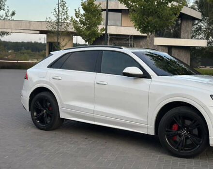 Белый Ауди Q8, объемом двигателя 3 л и пробегом 95 тыс. км за 47000 $, фото 2 на Automoto.ua