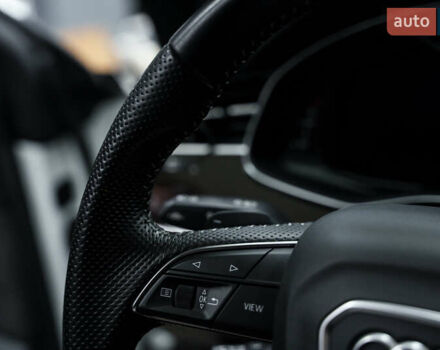 Белый Ауди Q8, объемом двигателя 3 л и пробегом 60 тыс. км за 62300 $, фото 25 на Automoto.ua