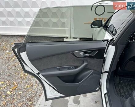 Ауді Q8 2019 у Києві на Automoto.ua Білий Ауді Q8, об'ємом двигуна 3 л та пробігом 60 тис. км за 64990 $, фото 44 на Automoto.ua