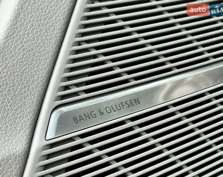 Білий Ауді Q8, об'ємом двигуна 3 л та пробігом 108 тис. км за 54999 $, фото 21 на Automoto.ua